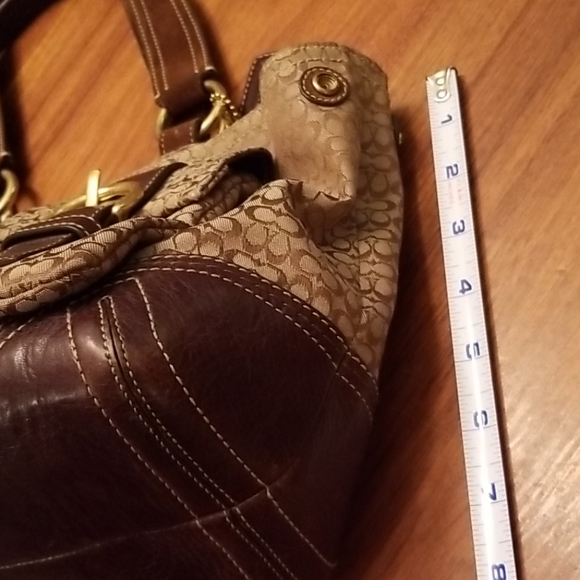 Coach signature fabric/leather/suede purse!!! - Picture 6 of 12